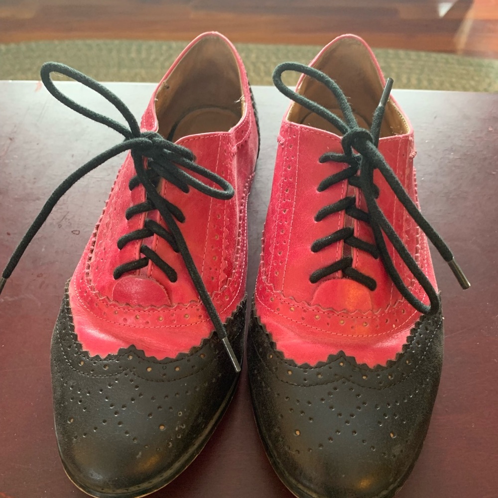 Aldo Red and Black Flats with Classic Elegance